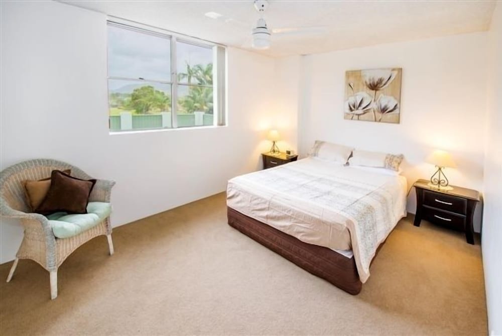 2 Bedroom Apartment 2 photo 2
