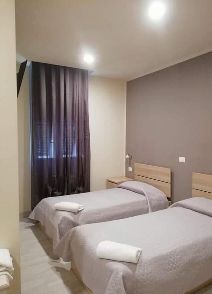 Twin Room, 2 Twin Beds photo 1