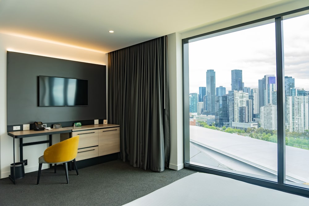 Standard Room, 1 Queen Bed, Accessible