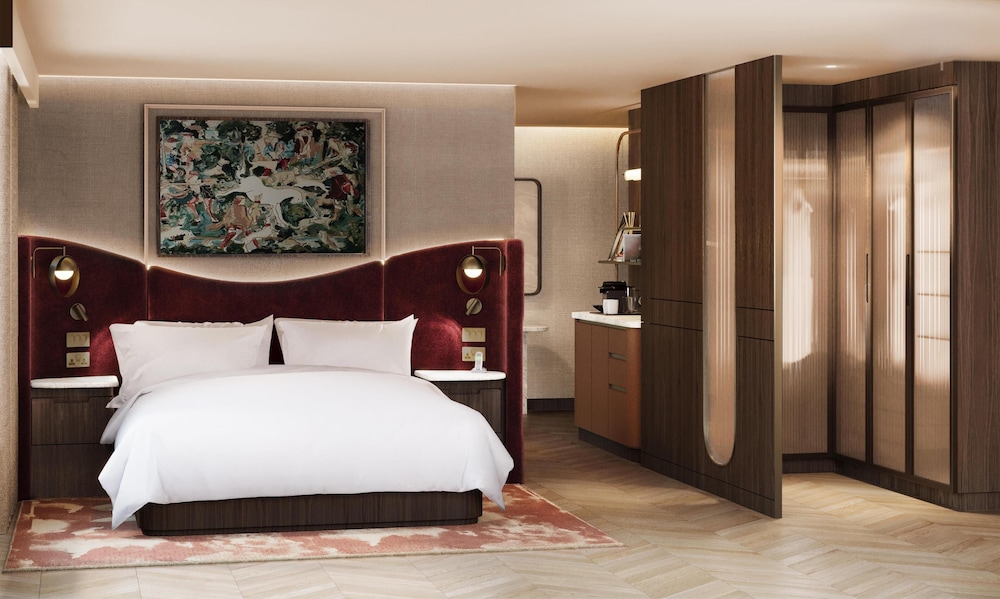 Suite, 1 King Bed, Balcony