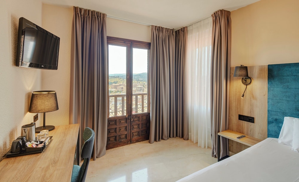 Classic Twin Room (Exterior View) - Photo 4