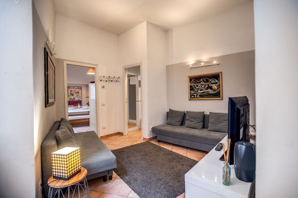 Apartment, 2 Bedrooms, Smoking, City View