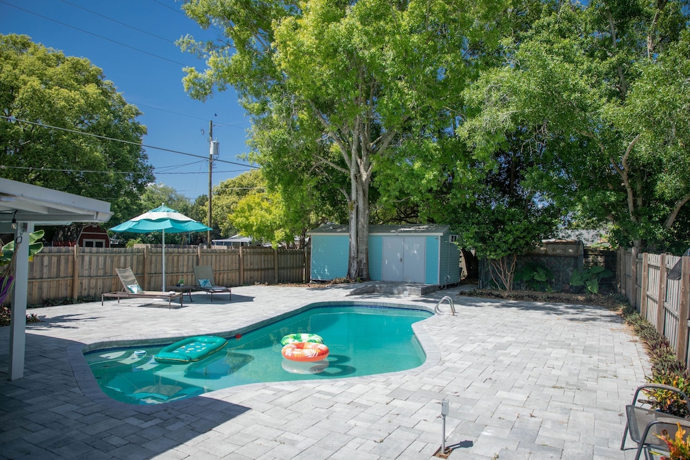 Family Home with Private Pool Yard Only 24 Mi to Disney, Bilde 20