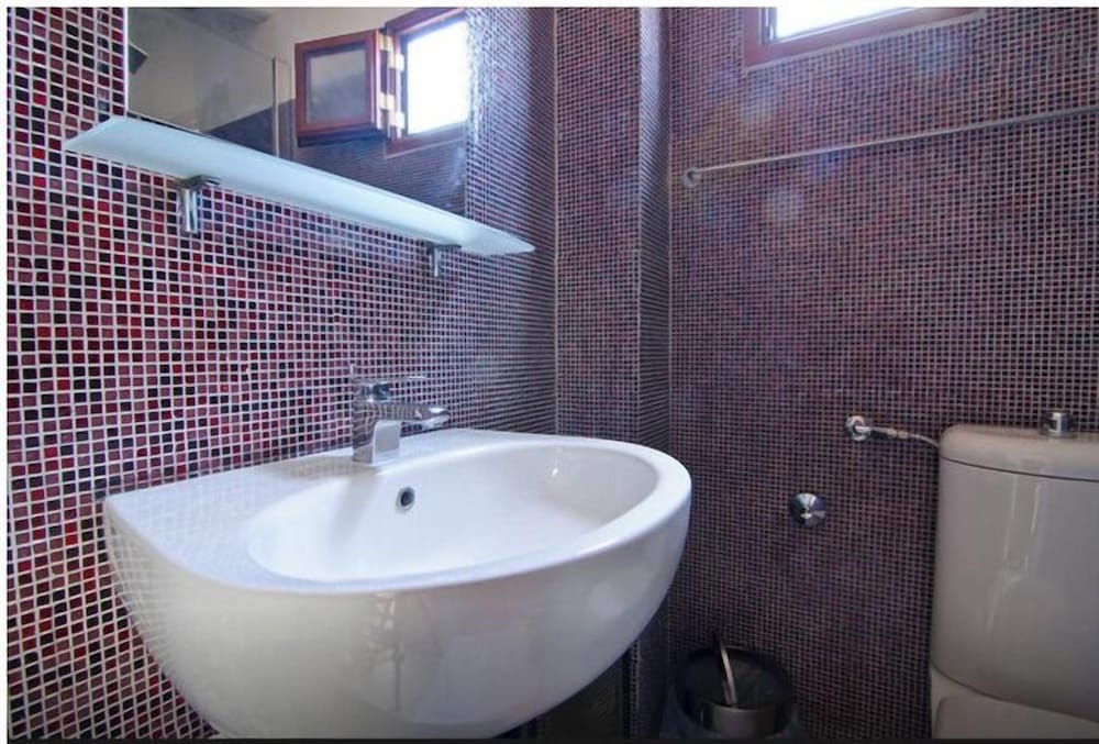 Studio Suite - Photo 2
