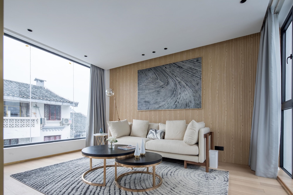 Panoramic Suite, 2 Bedrooms, Non Smoking, Mountain View