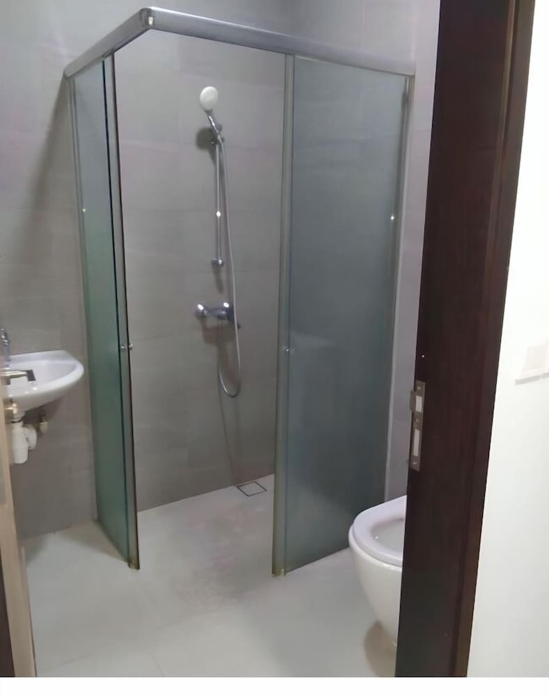 Superior Quadruple Room, City View photo 3