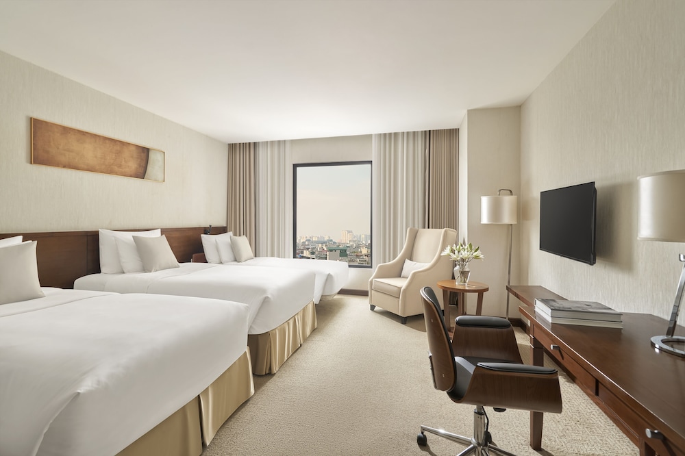 Premium Triple Room, City View photo 2