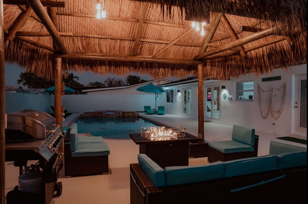 Maggie Home In Kendall - Pool And Tiki Bar, Photo 28