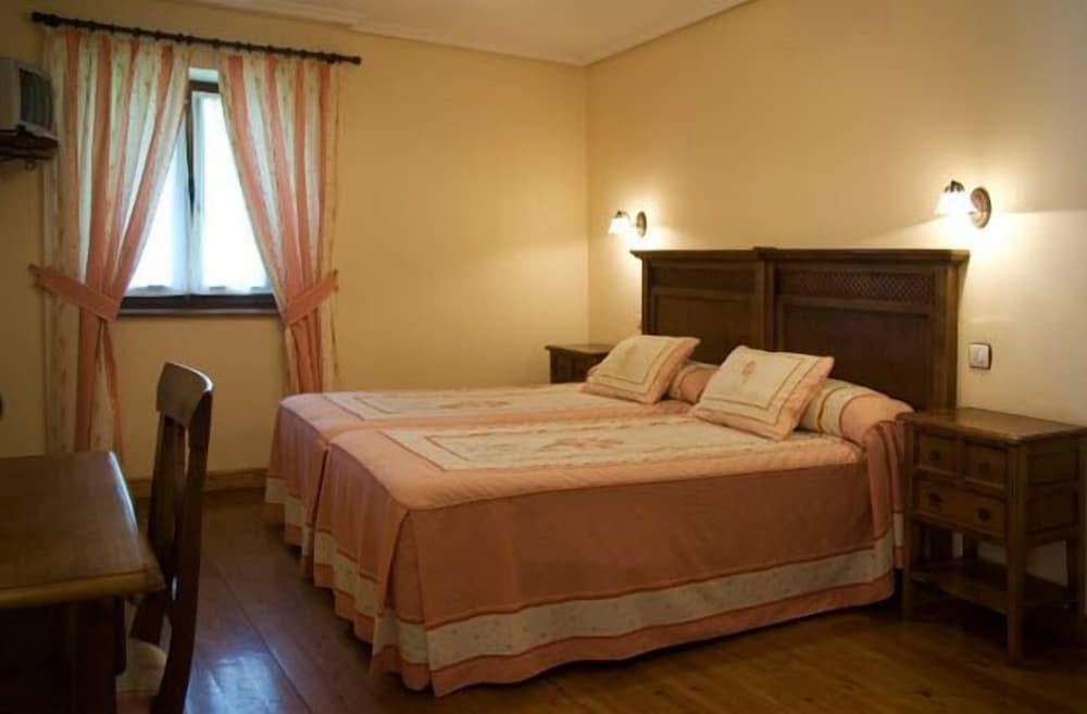Suite, Jetted Tub