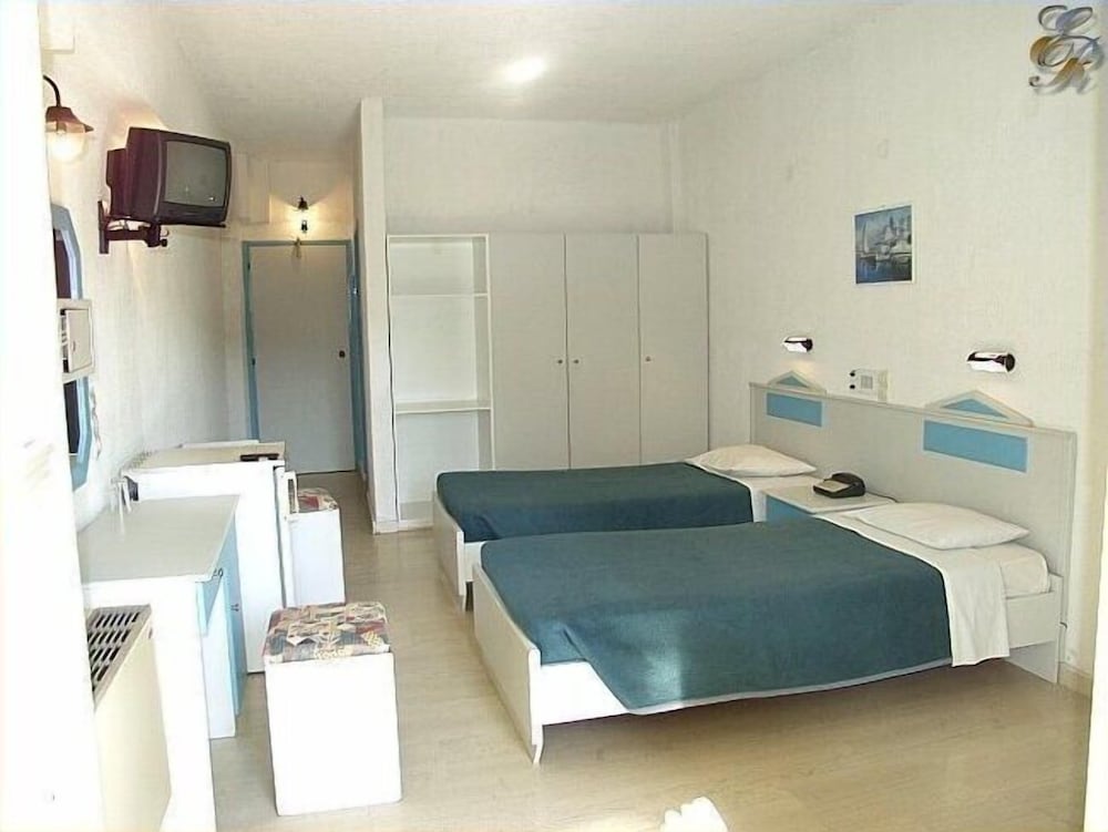 Double or Twin Room Side Sea View