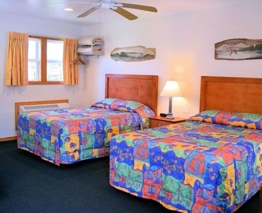 Signature Room, 2 Double Beds, Ground Floor photo 2