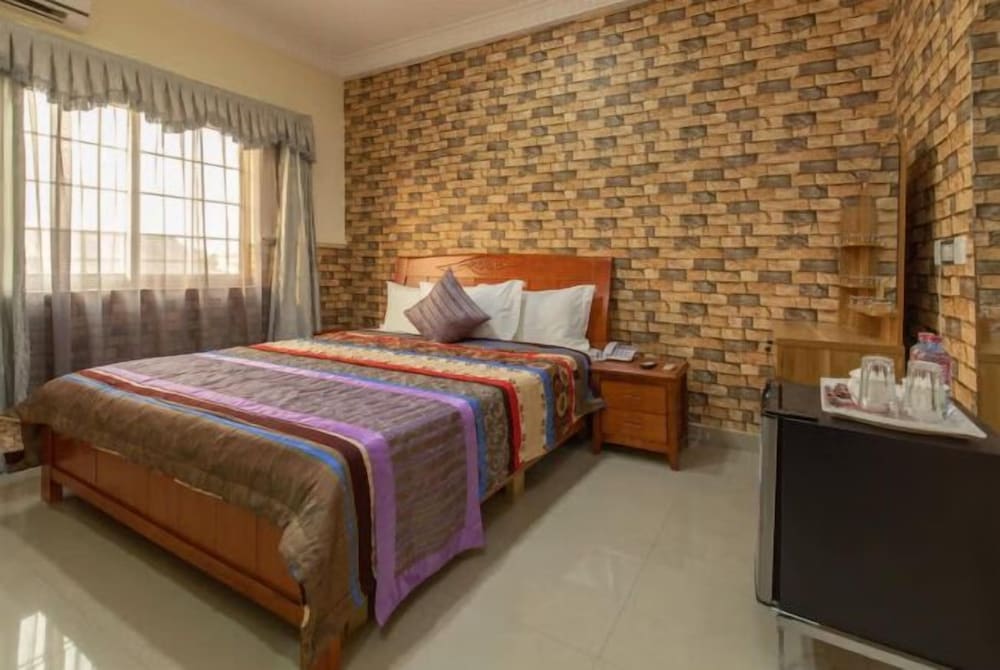 Standard Double Room, Private Bathroom, Park View