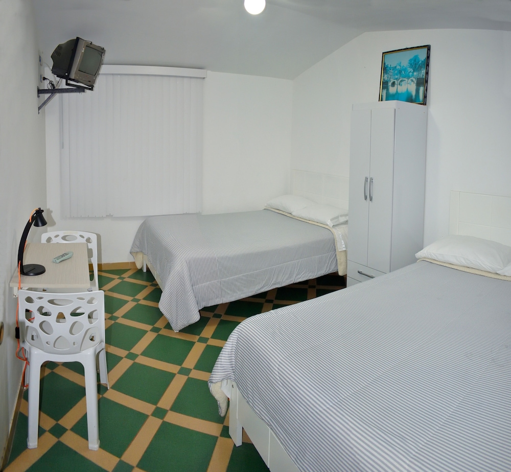 Classic Twin Room photo 3