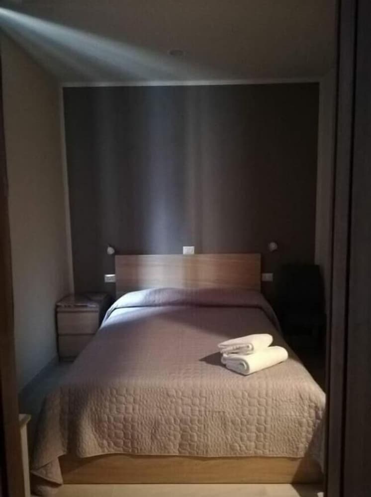 Double Room - Photo 3