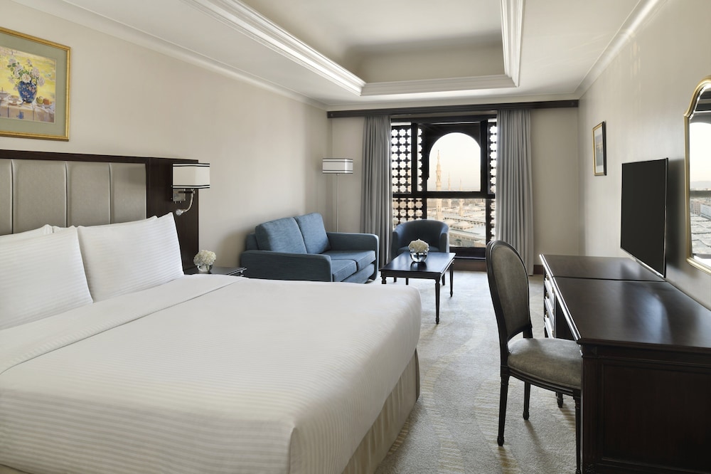 Premium Room, 1 King Bed (Haram View) - Photo 1