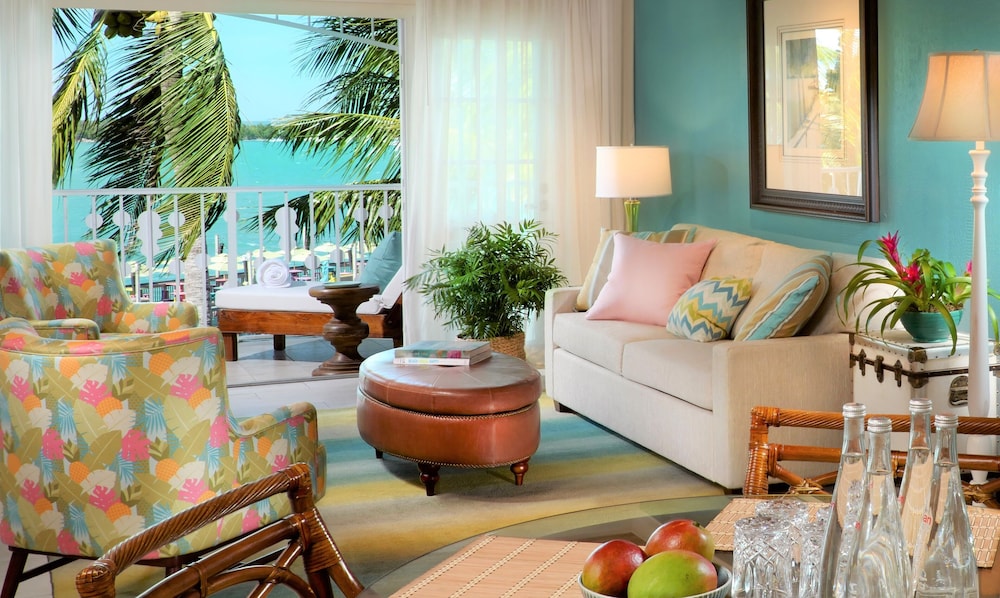 Suite, 2 Bedrooms, Harbor View - Photo 2