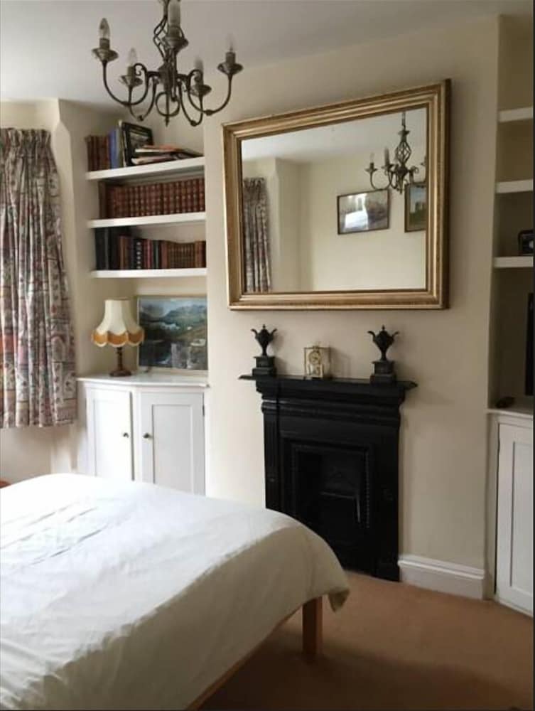 Deluxe Single Room, 1 Double Bed, Non Smoking, City View photo 3