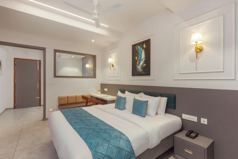 Standard Double Room, City View