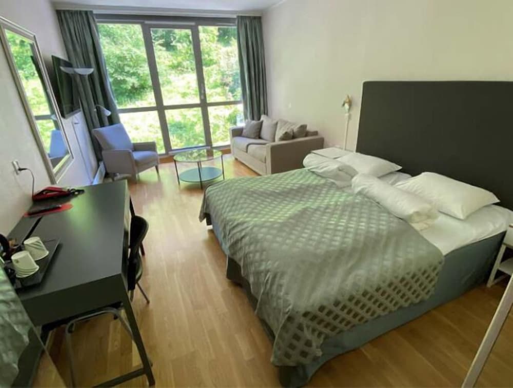 Superior Double or Twin Room photo 3