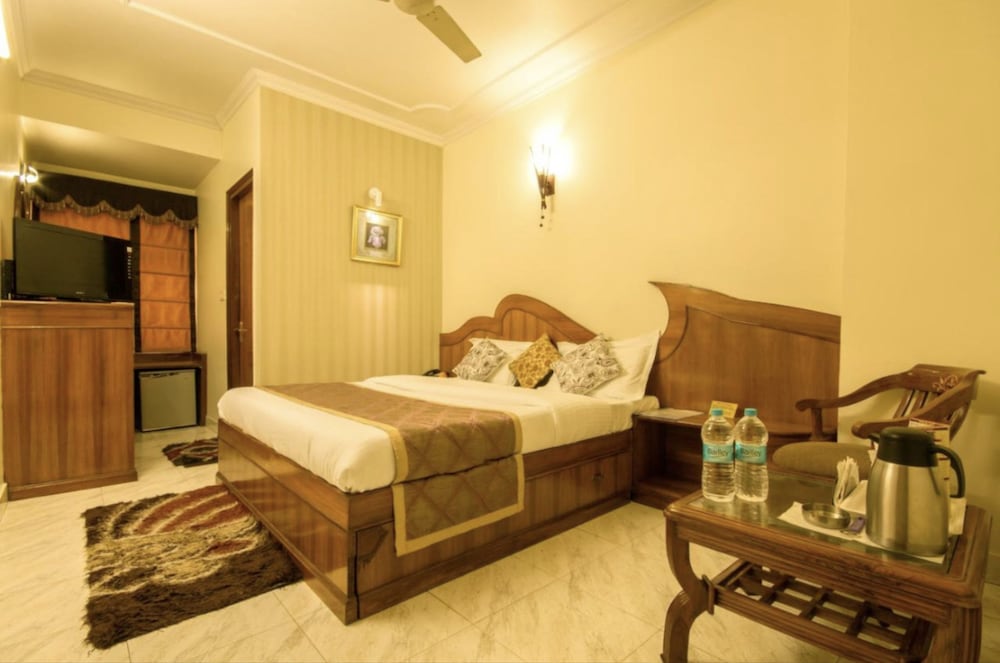 Deluxe Room - Photo 5