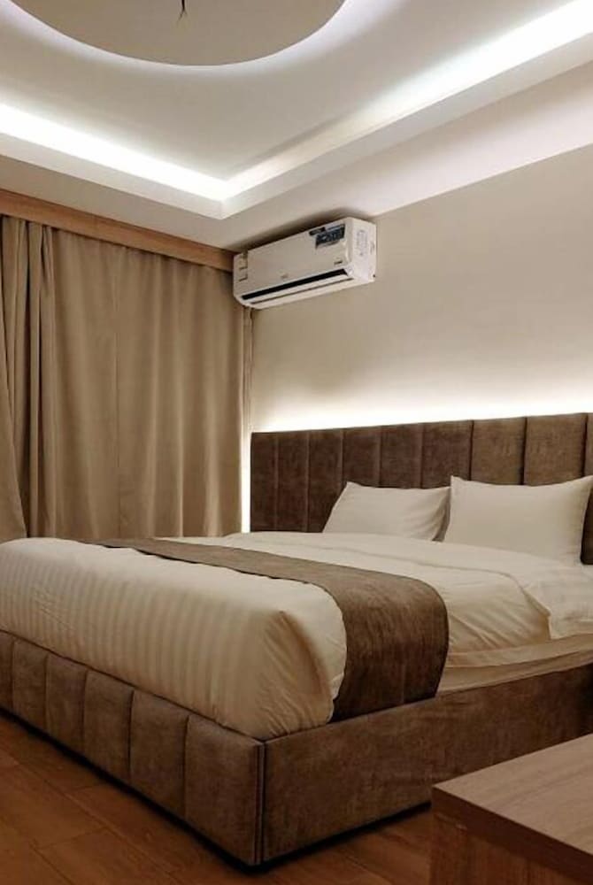 Deluxe Double or Twin Room - Photo 1