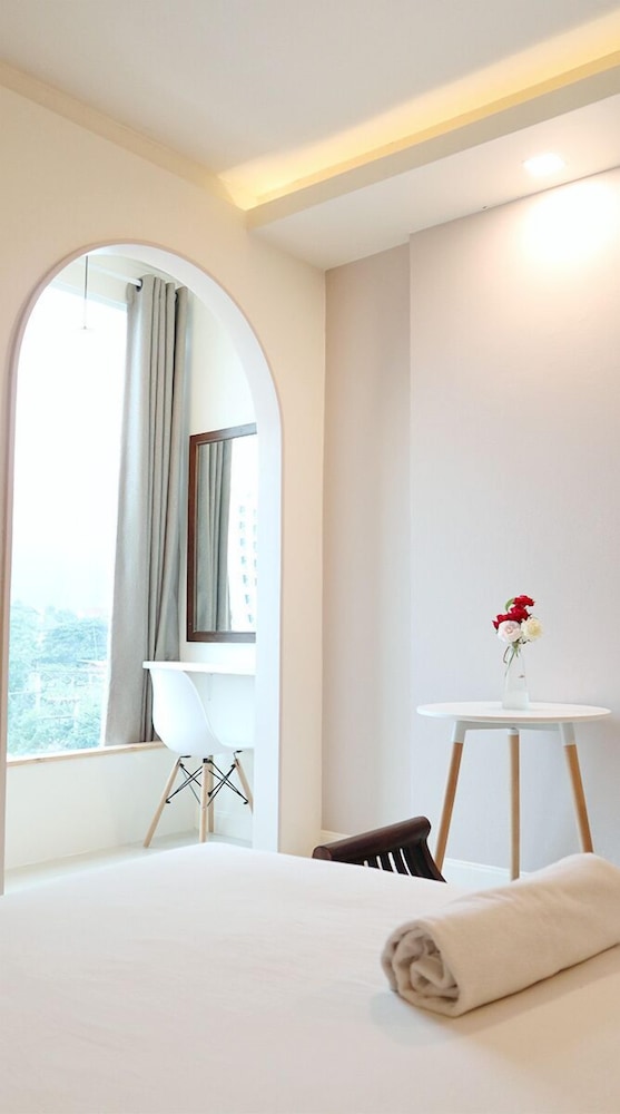 Standard Twin Room - Photo 2