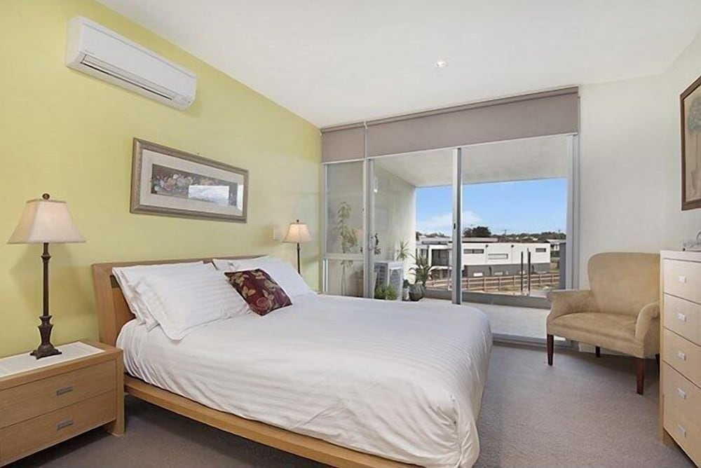 Penthouse One Bedroom Apartment #305