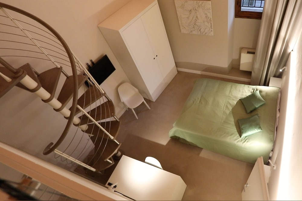 Royal Condo photo 2