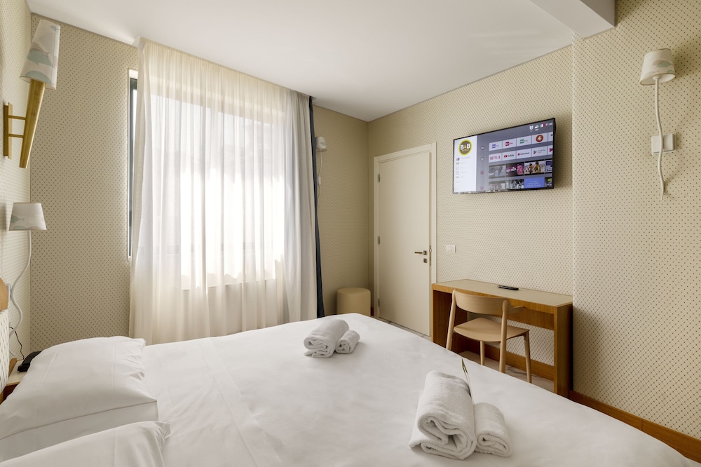 Standard Double Room, Accessible, Non Smoking photo 2