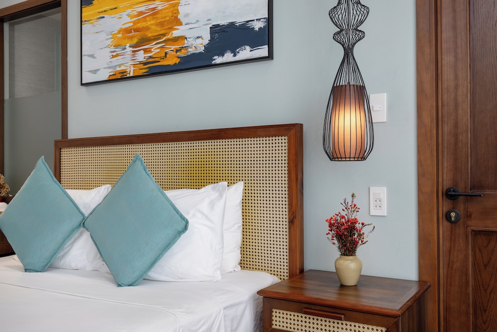Superior Double Room, Balcony - Photo 11