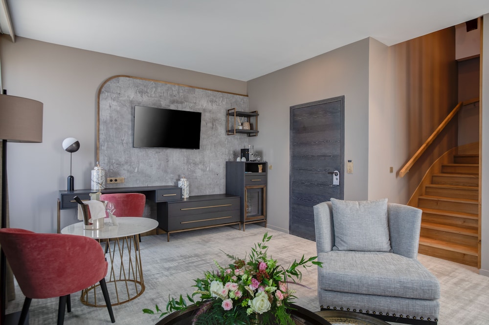Duplex Suite with Loire View