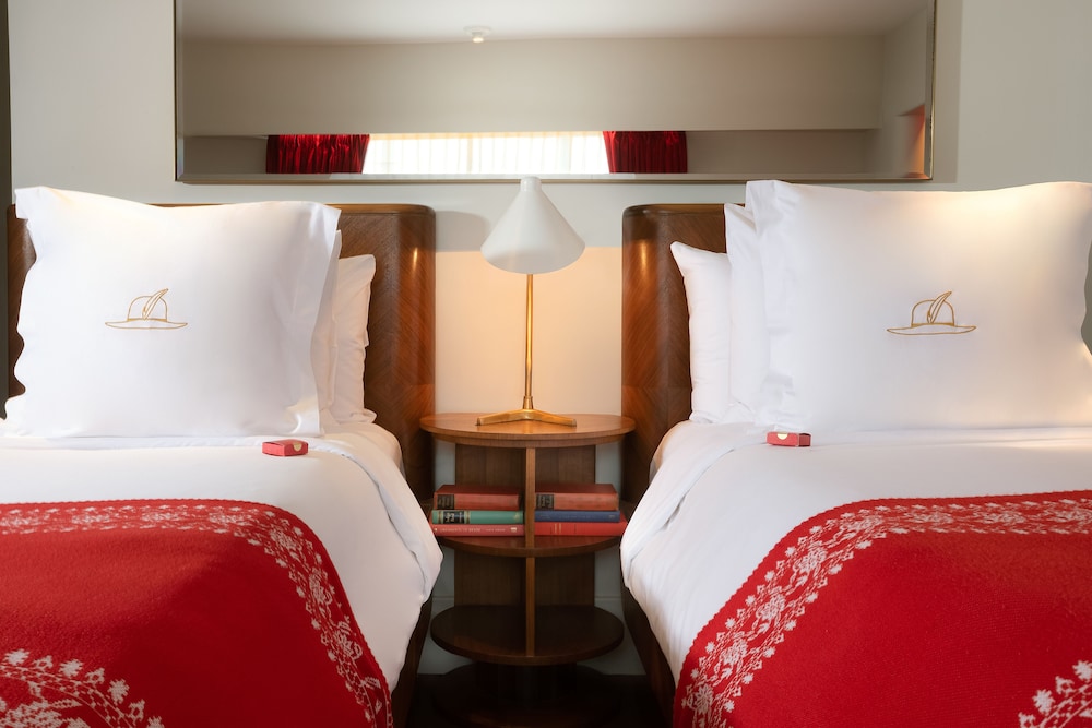 Twin Room, 2 Twin Beds, Bay View