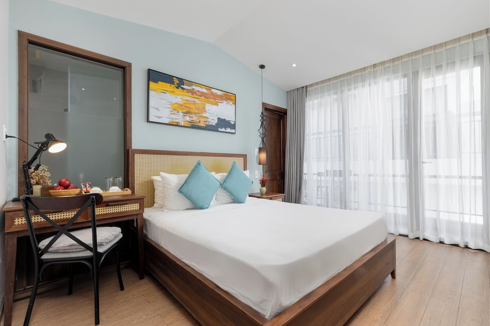 Superior Double Room, Balcony - Photo 12