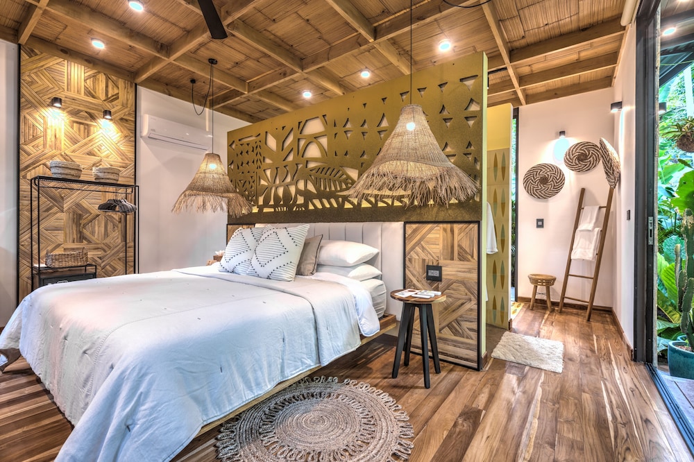Habitación Doble Exclusiva, 1 Cama King, Piscina Privada, Vista al Jardín