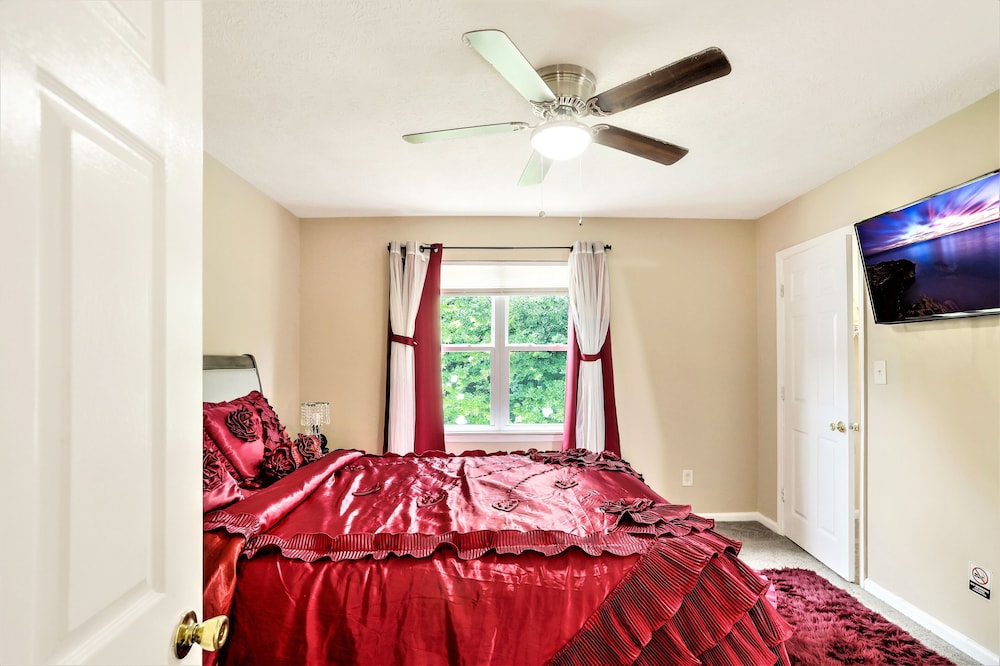 Royal House, 2 Bedrooms, Kitchen, Executive Level photo 1