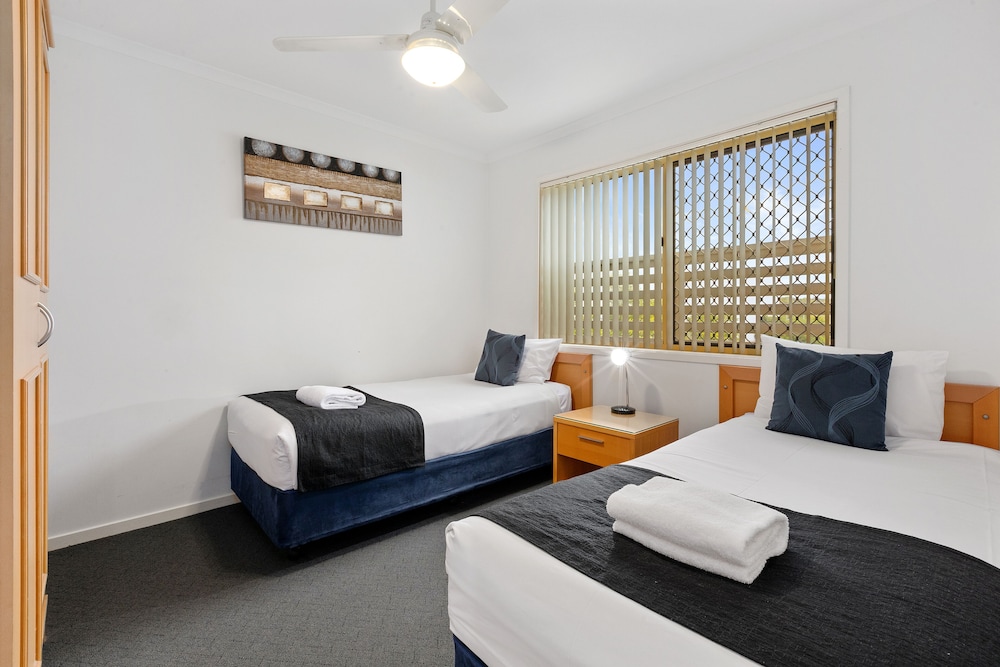 Family Suite with Kitchenette photo 2