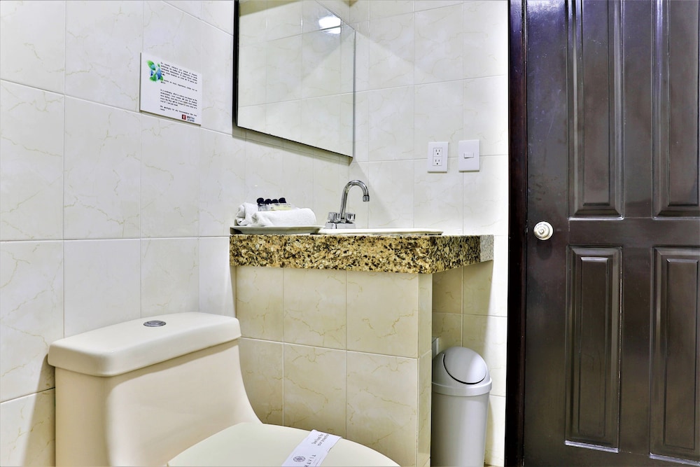 Double Room - Photo 6
