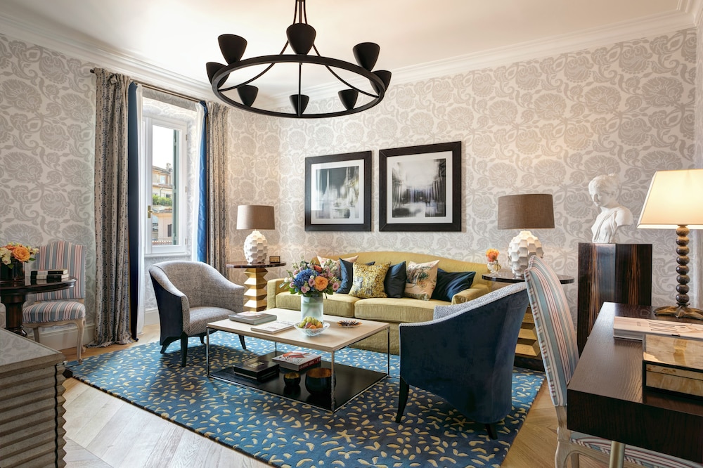 Superior Suite (Non Smoking)