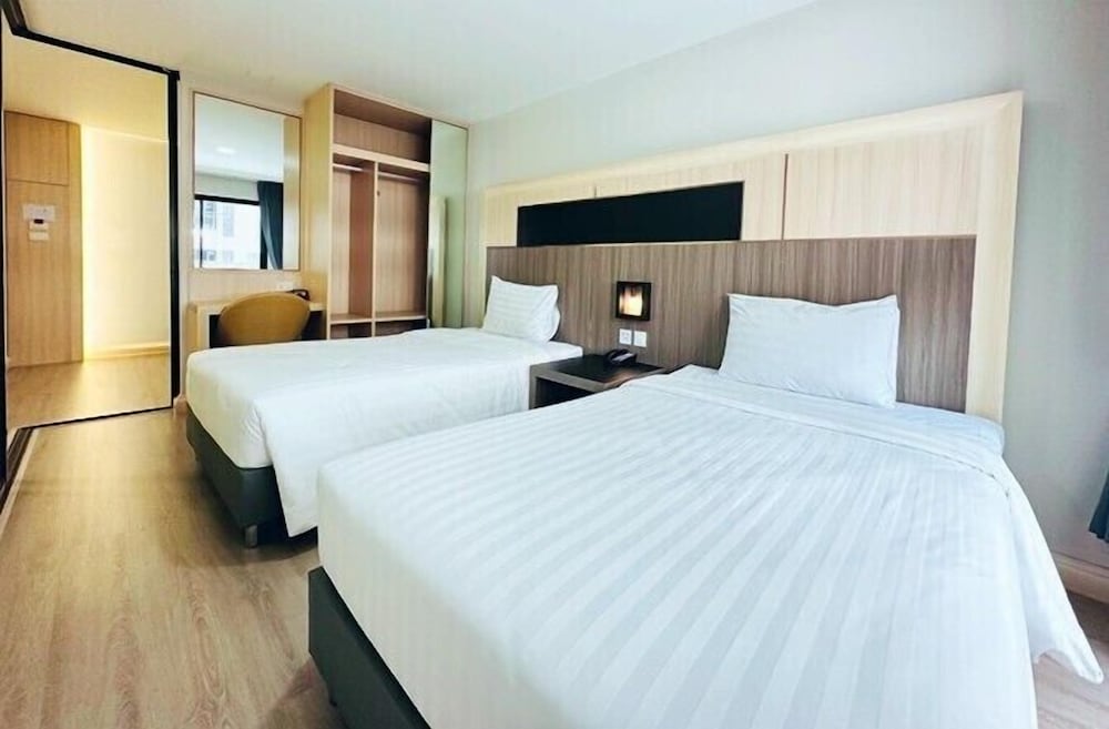 One Bedroom Twin photo 2