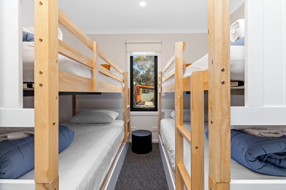 Superior Family Cabin (Sleeps 6) photo 3