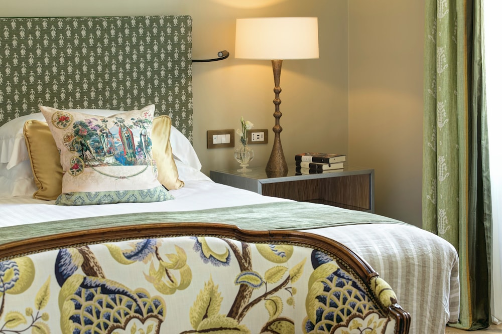 Deluxe Suite, Garden View