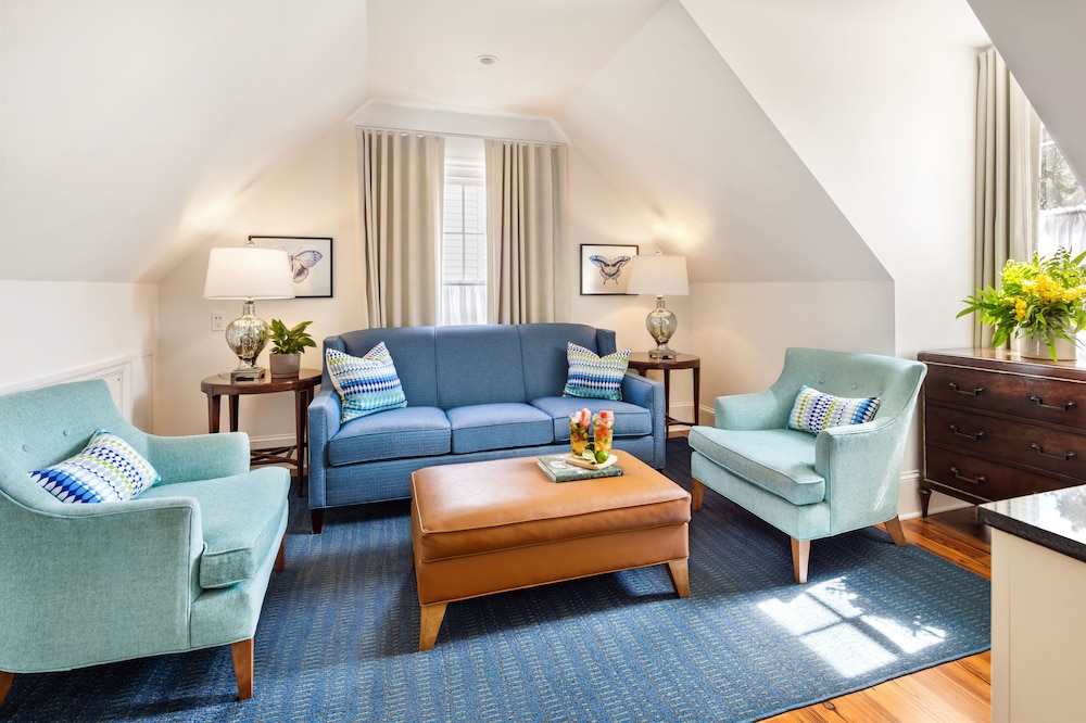 Suite (William Kerr) photo 2