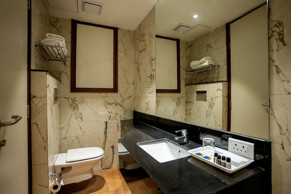 Deluxe Room - Photo 7