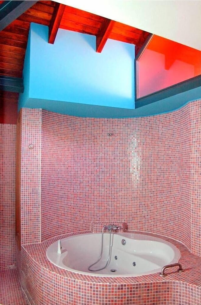 Deluxe Double Room, Jetted Tub photo 2