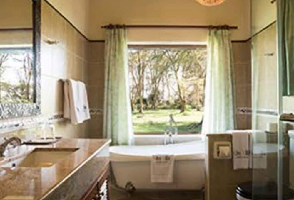 Villa, 1 King Bed, Non Smoking photo 3