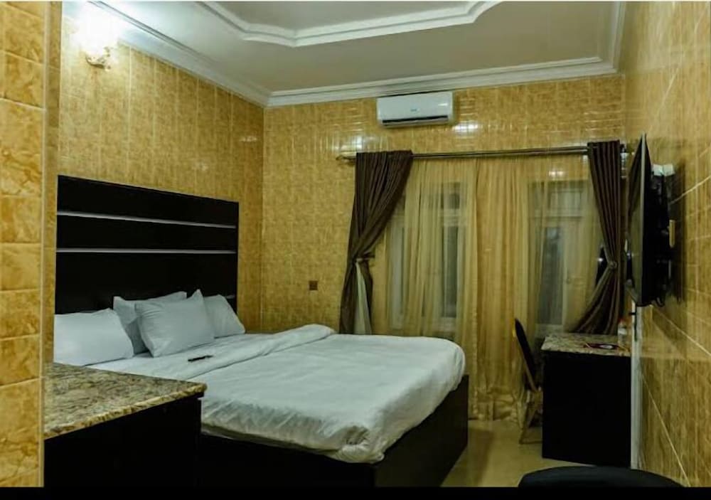 Economy Room, Balcony, City View