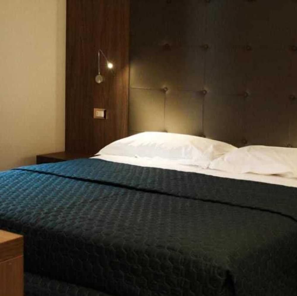 Deluxe Double Room, River View