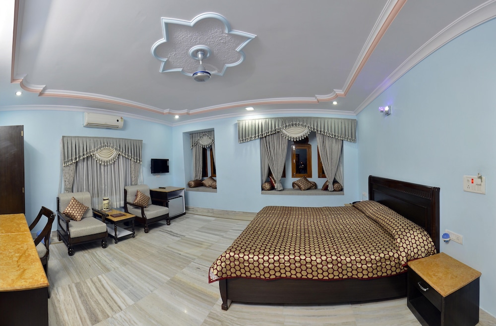 Royal Room with Jaisalmer Fort view