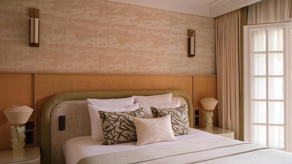 Executive Room - Photo 9
