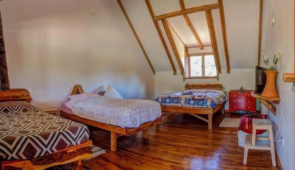 Farmhouse Room 2 photo 1
